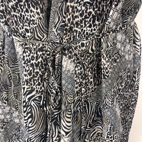 New Directions black jumpsuit with animal print overlay size medium - Picture 4 of 9